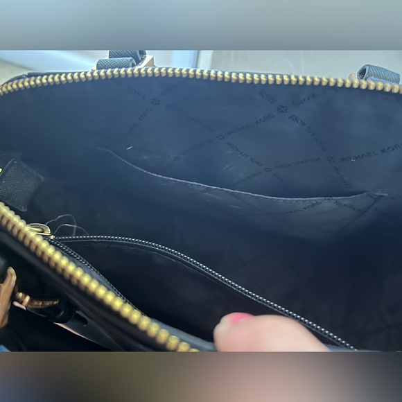 Michael Kors black bag - Picture 2 of 6